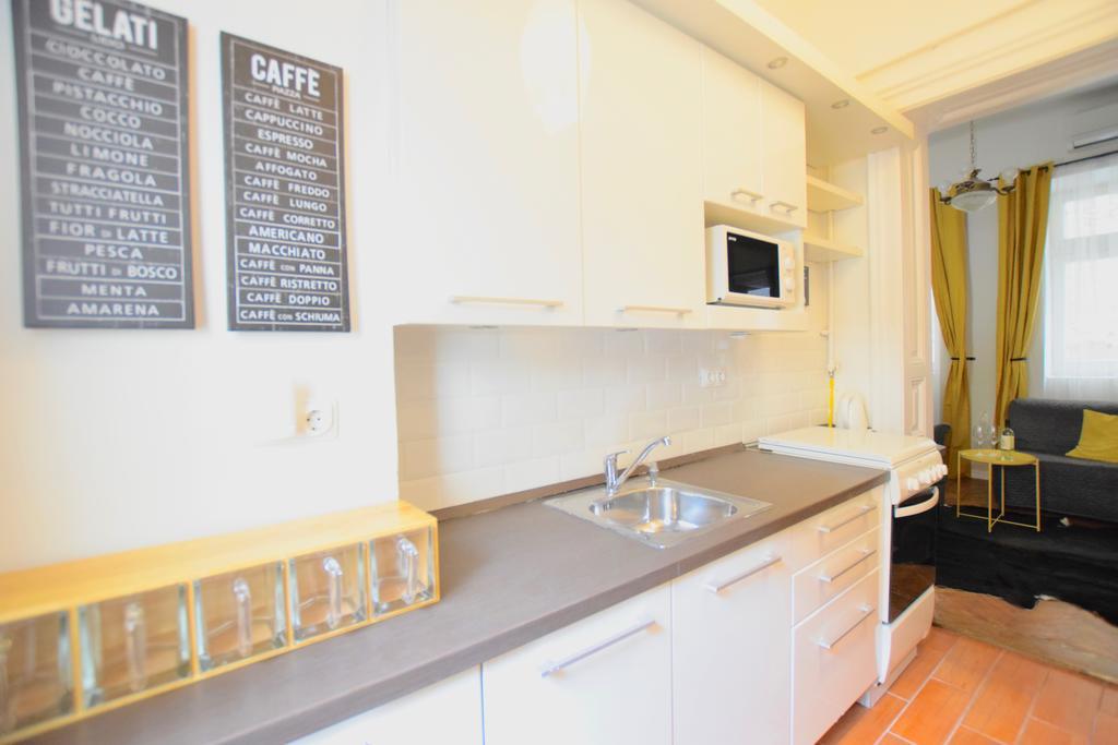 Standard Apartment By Hi5 - Chainbridge Apartment *