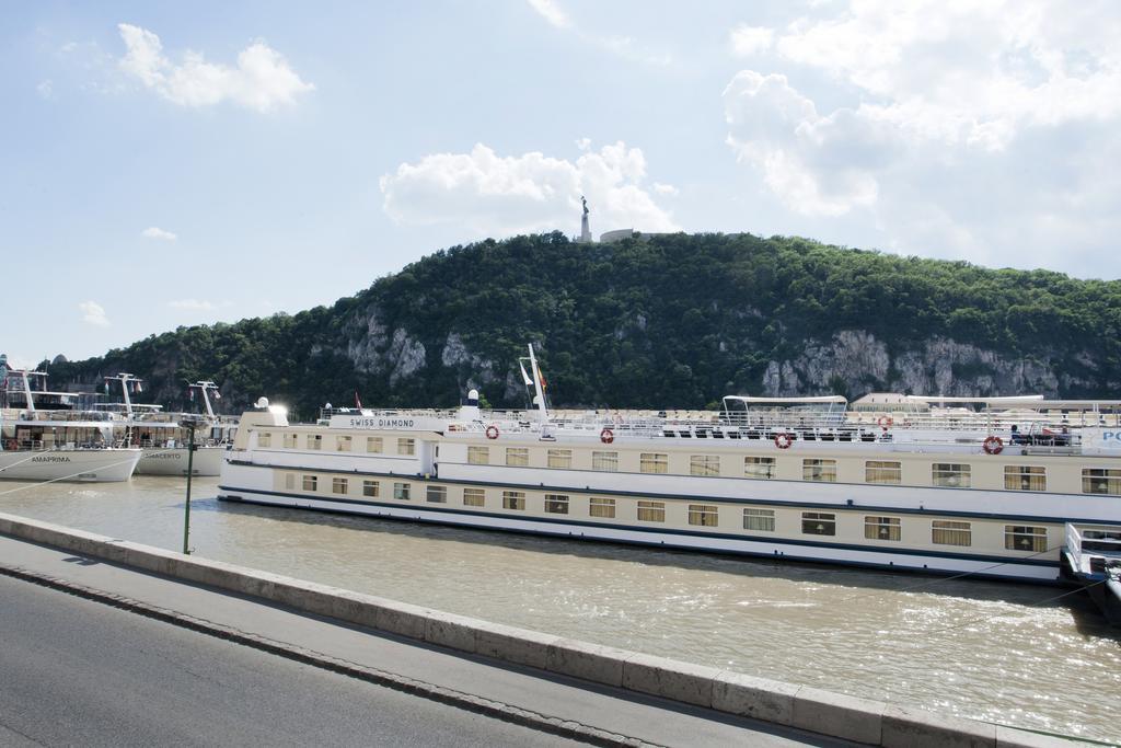 Riverside Flat With King Castle View * Budapest