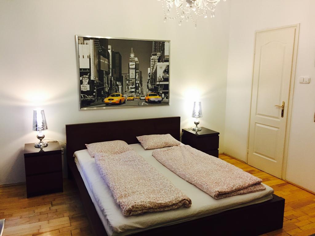 Elegancia * Budapest