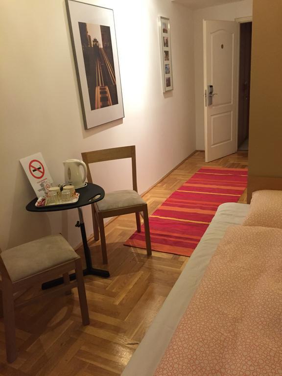 Elegancia * Budapest