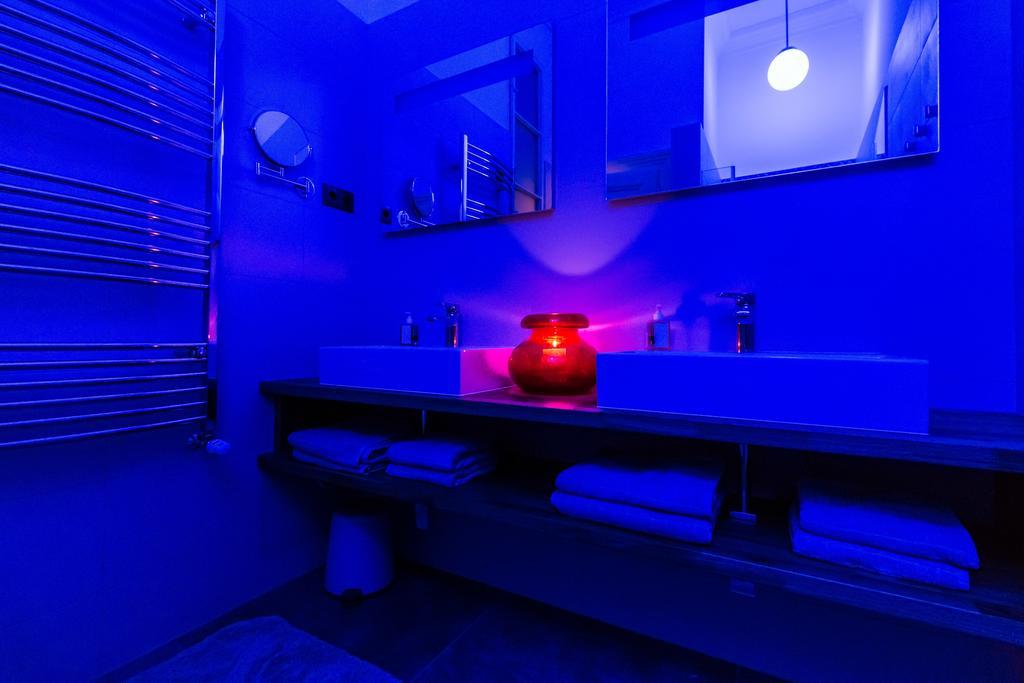 Urbano Styles Downtown Apartment