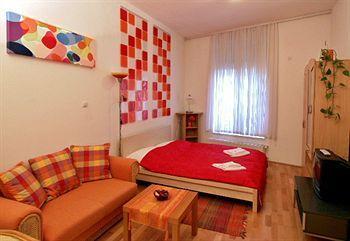 Elite Rooms & Apartments
