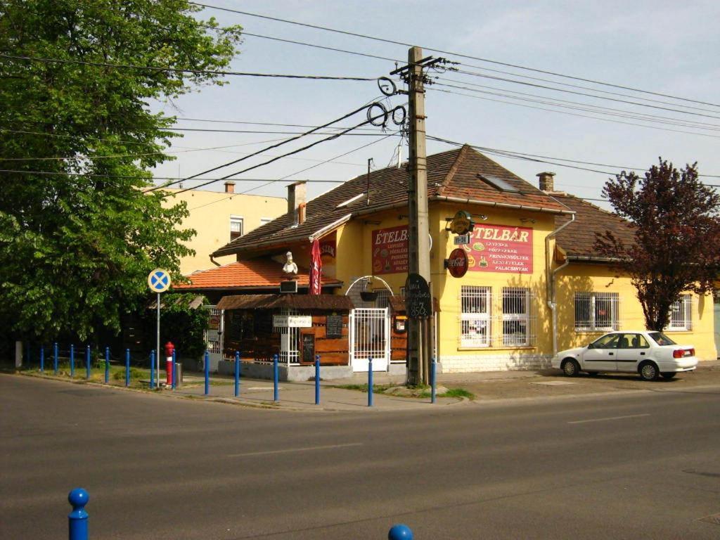 Zuglo Apartman Es Appartement