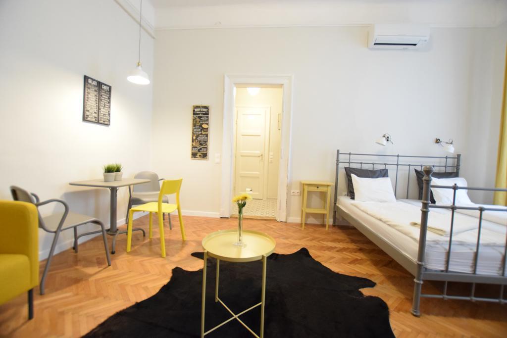 Standard Apartment By Hi5 - Chainbridge Apartment Budapest
