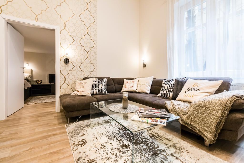 Apartment Dr. House Budapest