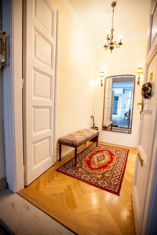 Schieszl 2 * Budapest