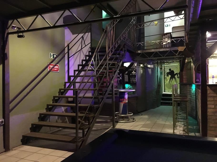 The Bachelor Bar - Bunker | Private Club Сasa de vacaciones *