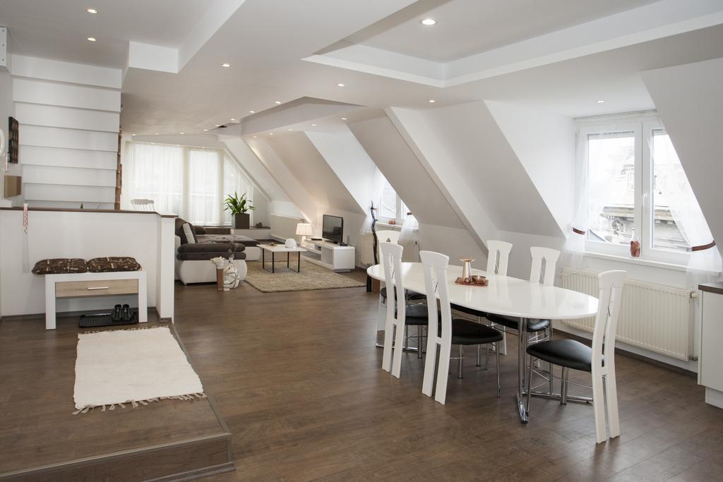 Riverside Flat With King Castle View Budapest