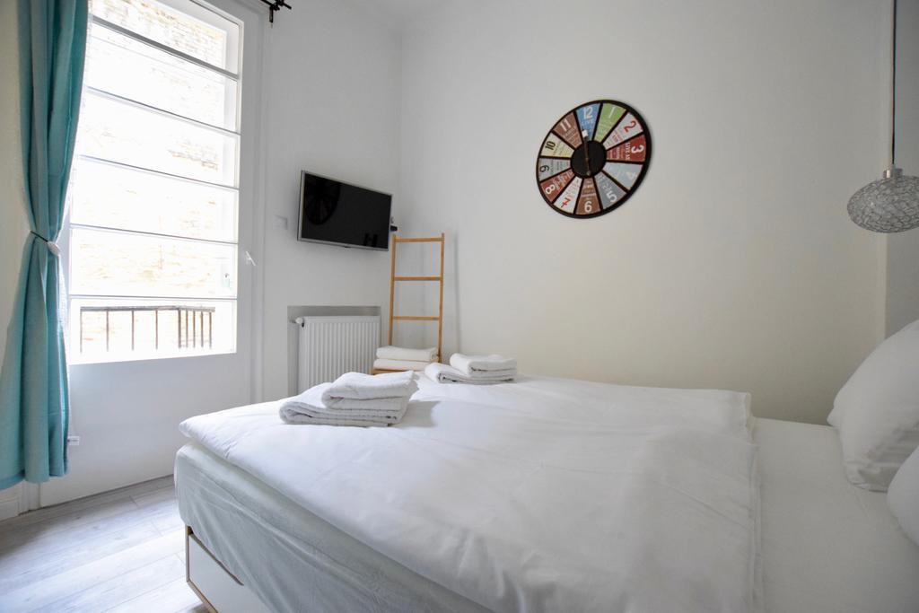 Standard By Hi5 - Fejer Gyorgy St Budapest