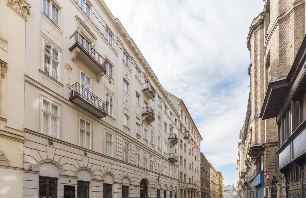 Real Zoltan Ii. * Budapest