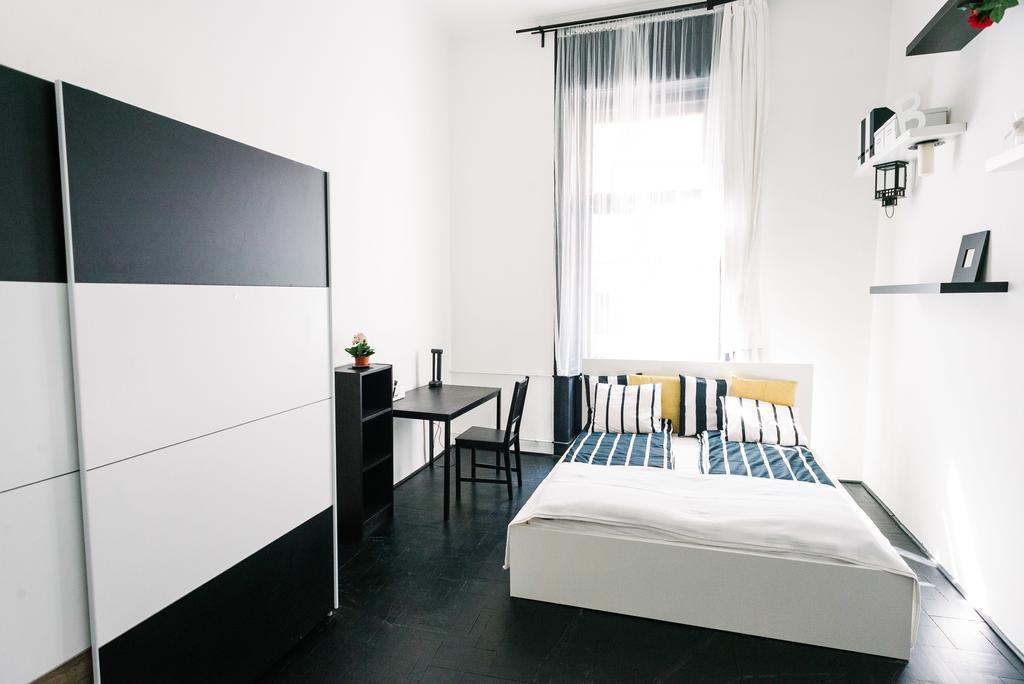 Apartment D.five Stylish On Vaci Street Budapest