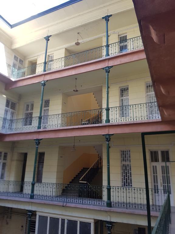 Appartamento Oktober 6 Street With Balcony
