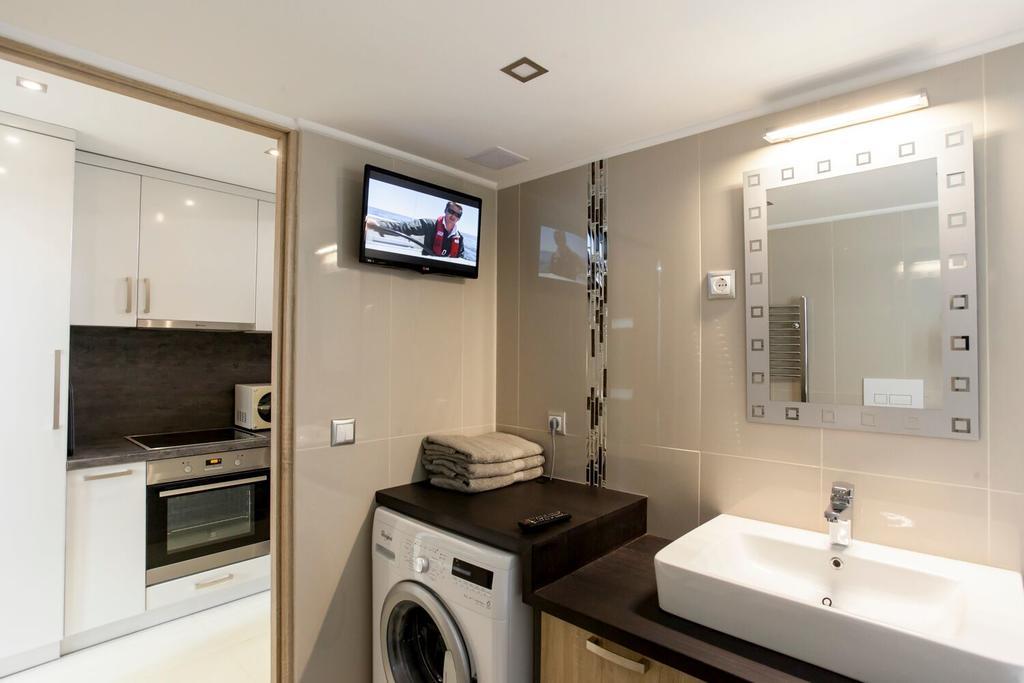 Apartment Silver *