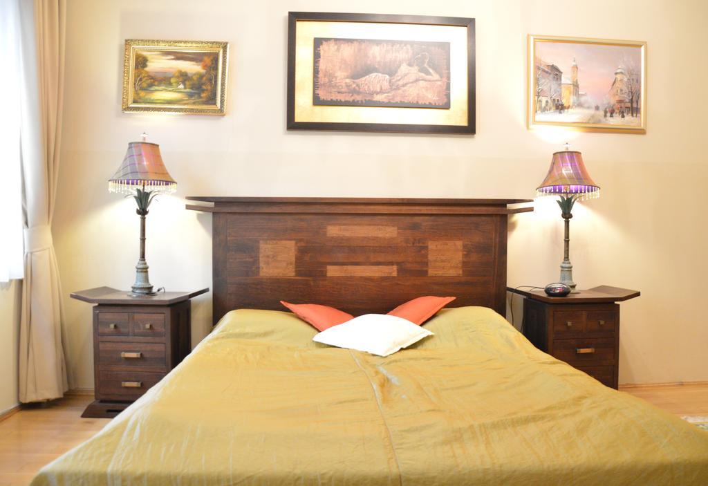 Classic Flat At Basilica