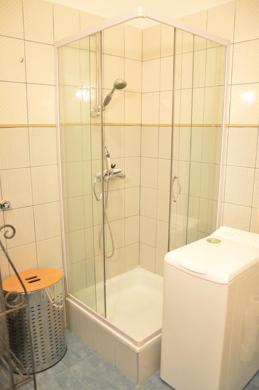 Classic Flat At Basilica *