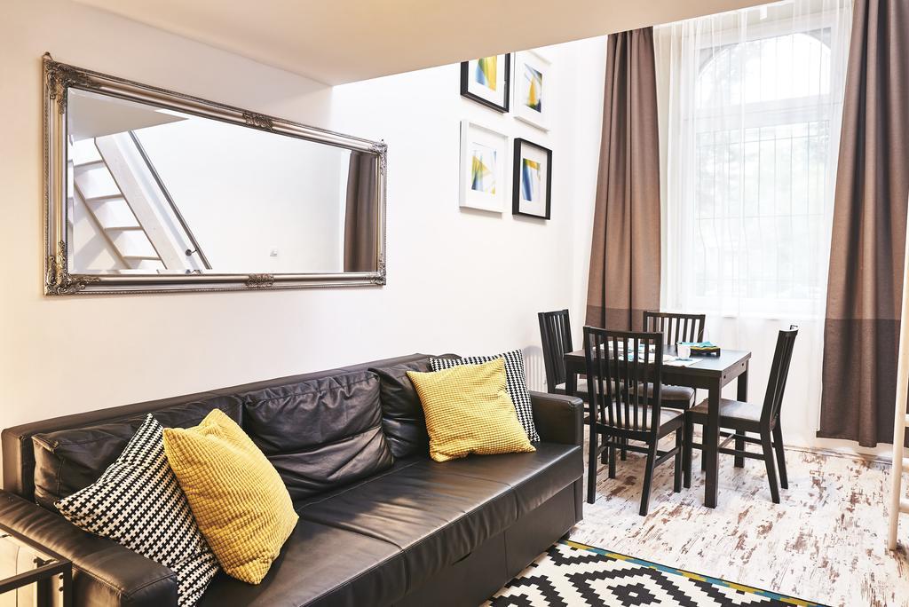 Apartment Flat At Lovolde Square *