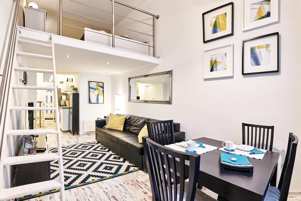 Flat At Lovolde Square Apartment *