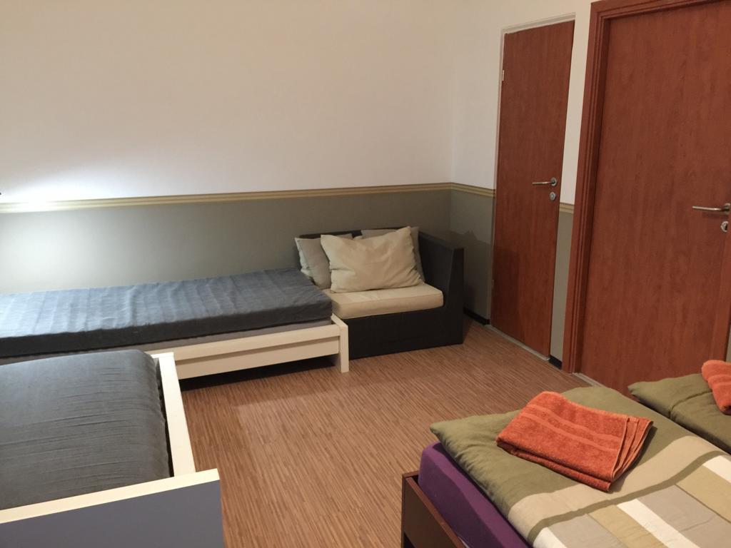 Elvis 2* Budapest