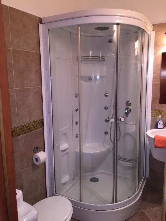 Elvis Guest house 2*