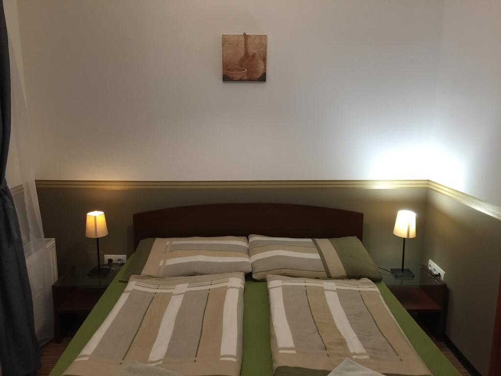 Elvis Guest house 2*