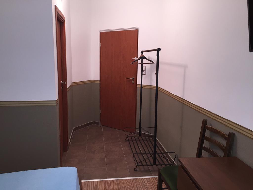 Elvis Guest house 2*