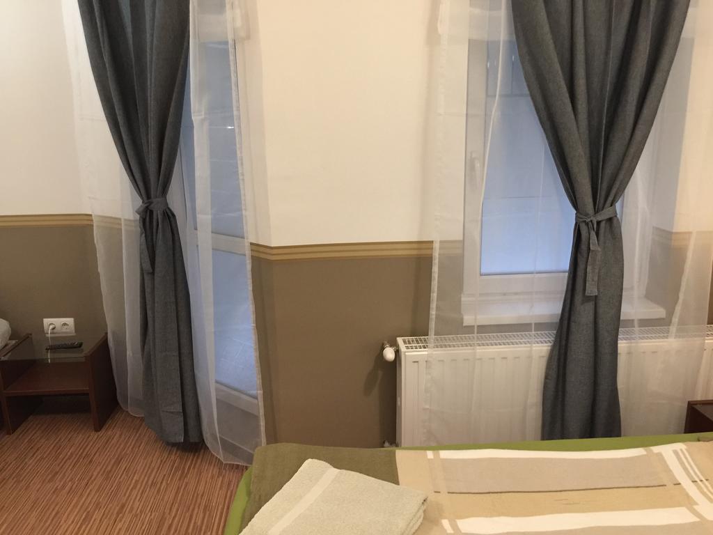 Elvis Budapest