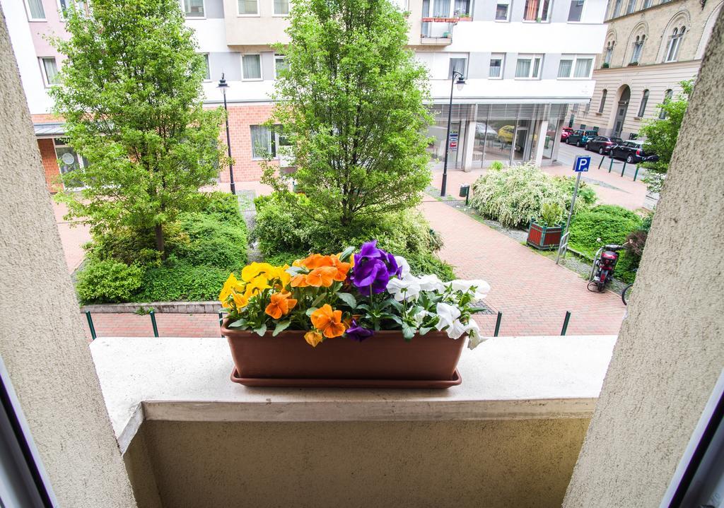 Lovely Corvin Apartment Budapest