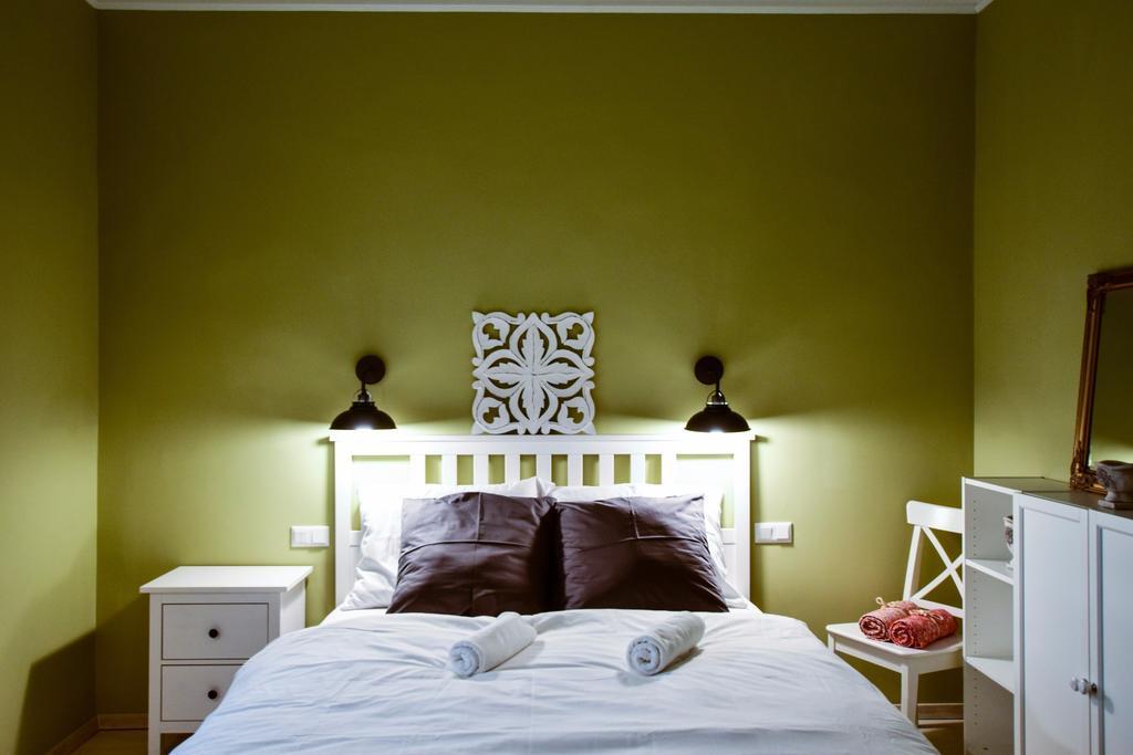 Central Studio Flats With Great Location