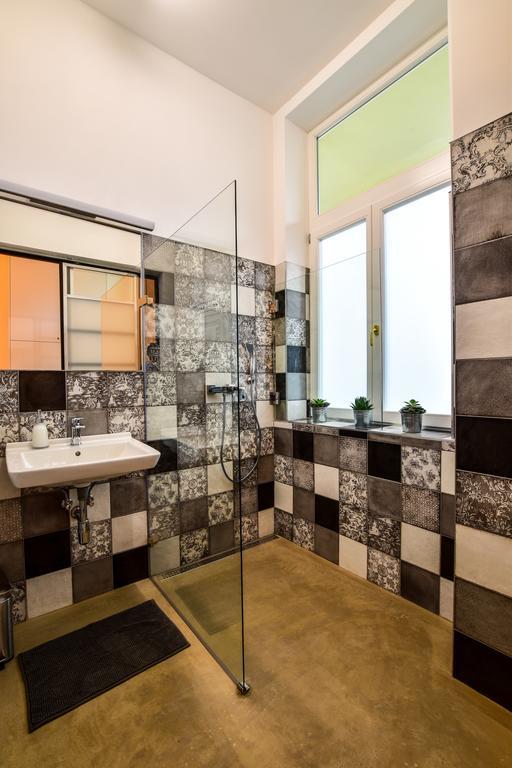 K89: Designer Studio Apartment Budapest