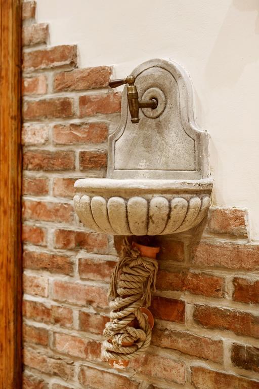 Rustic With Fireplace Appartamento