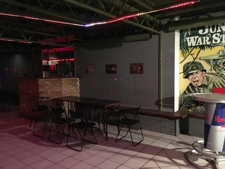 The Bachelor Bar - Bunker | Private Club *