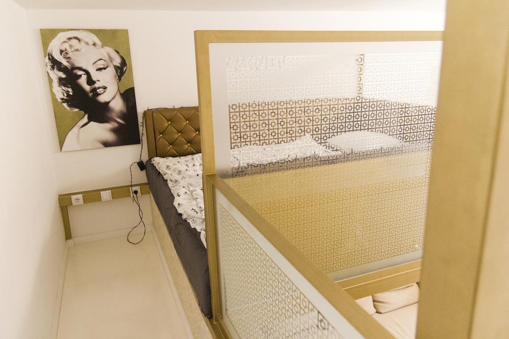 Ava's Champagne Studio