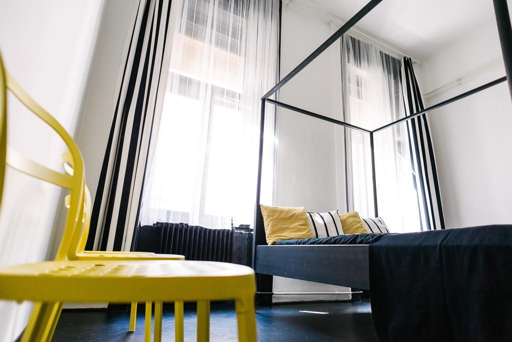 D.five Stylish On Vaci Street Budapest