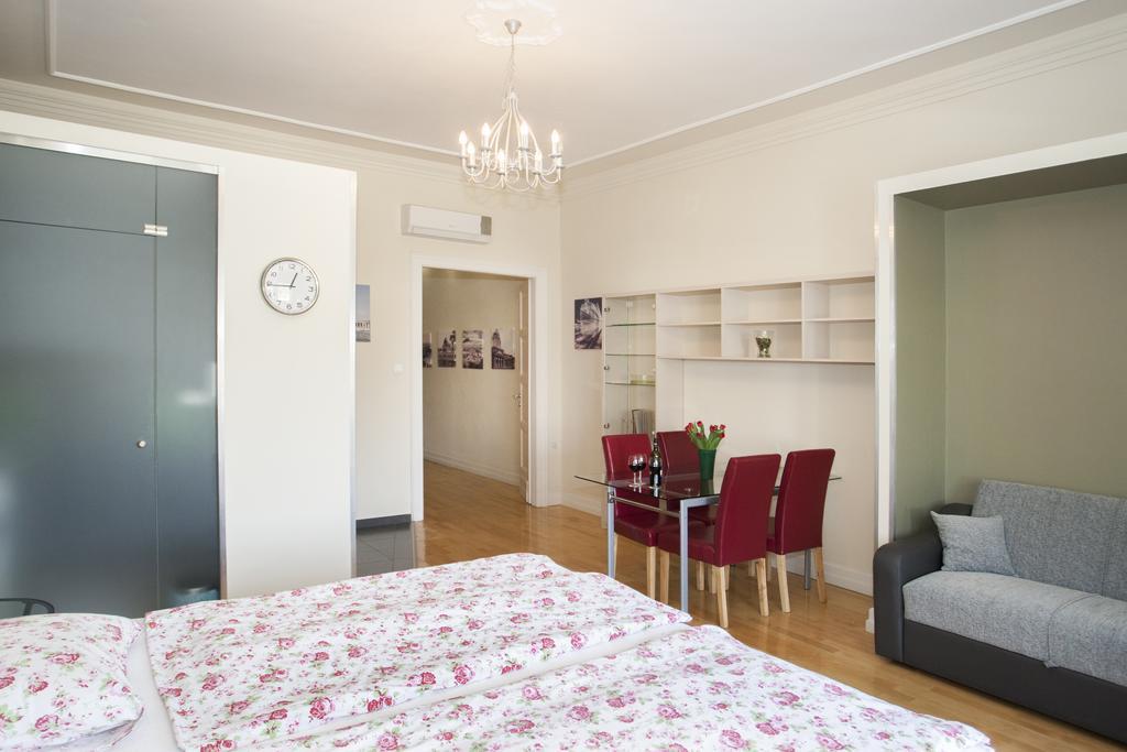 Eliza Studio In The Center Budapest