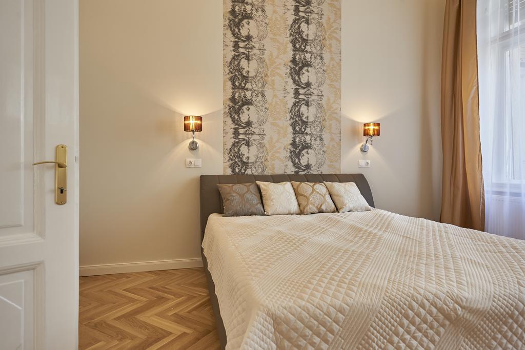 Apartment Falk Miksa
