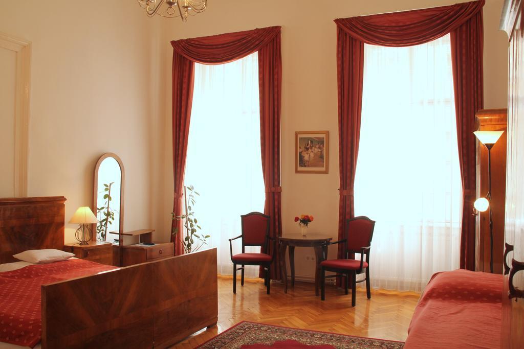 Kalvin House 3*