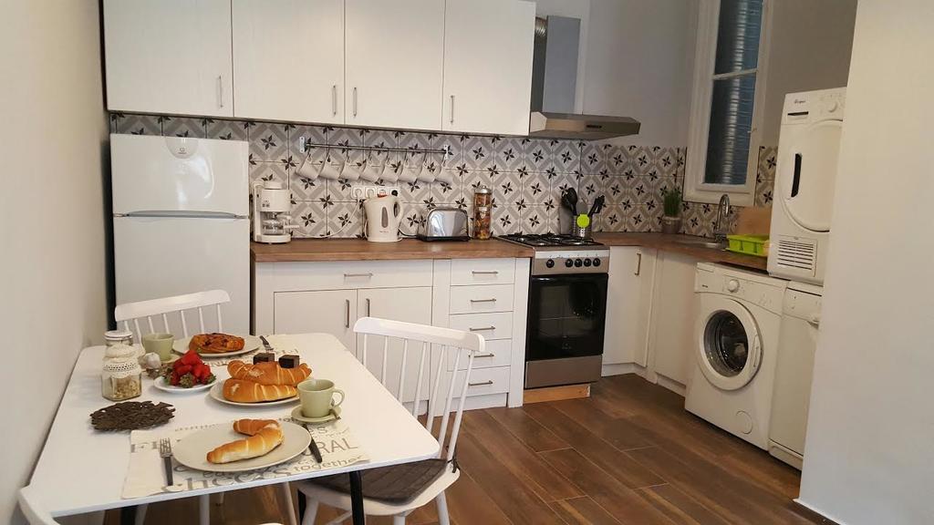 Hello Tourist Flat *