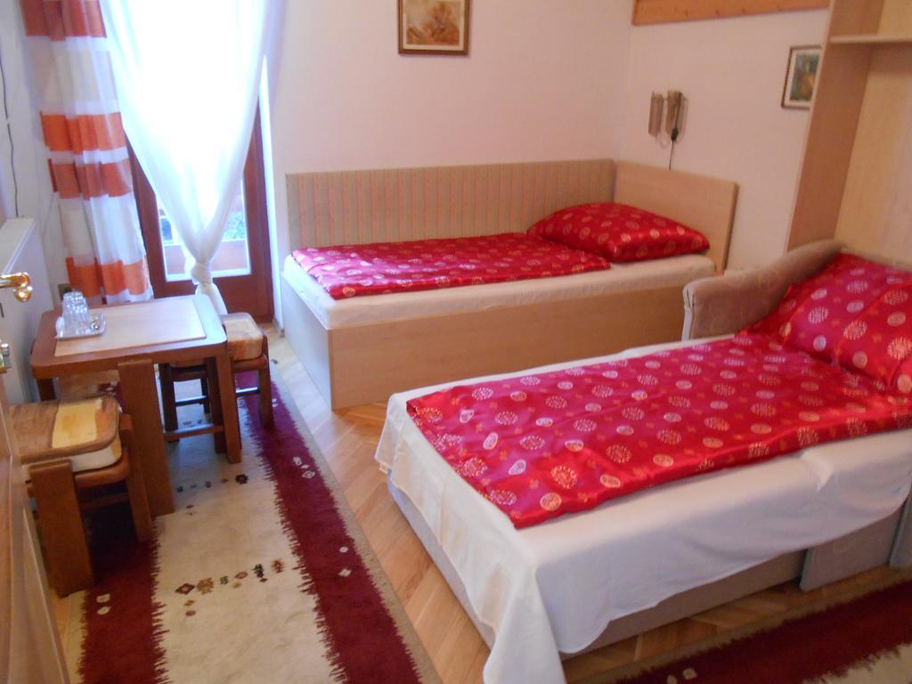 Aranyeső Csorbai