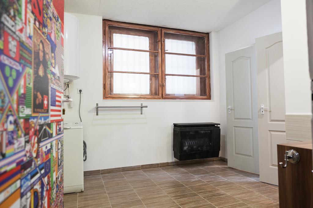 Junior Tower Apartment *
