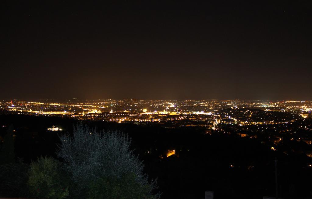 View Small House Free Parking Self Check-in Appartamento Budapest