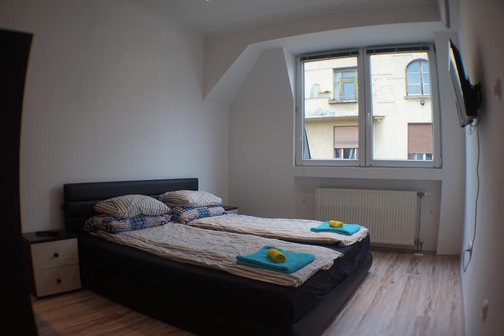 Apartment Nexus Wifi & Ac For Up To 22 *