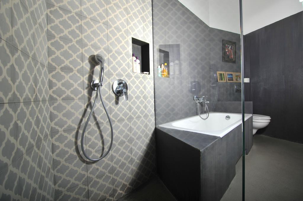 Victoria Apartment