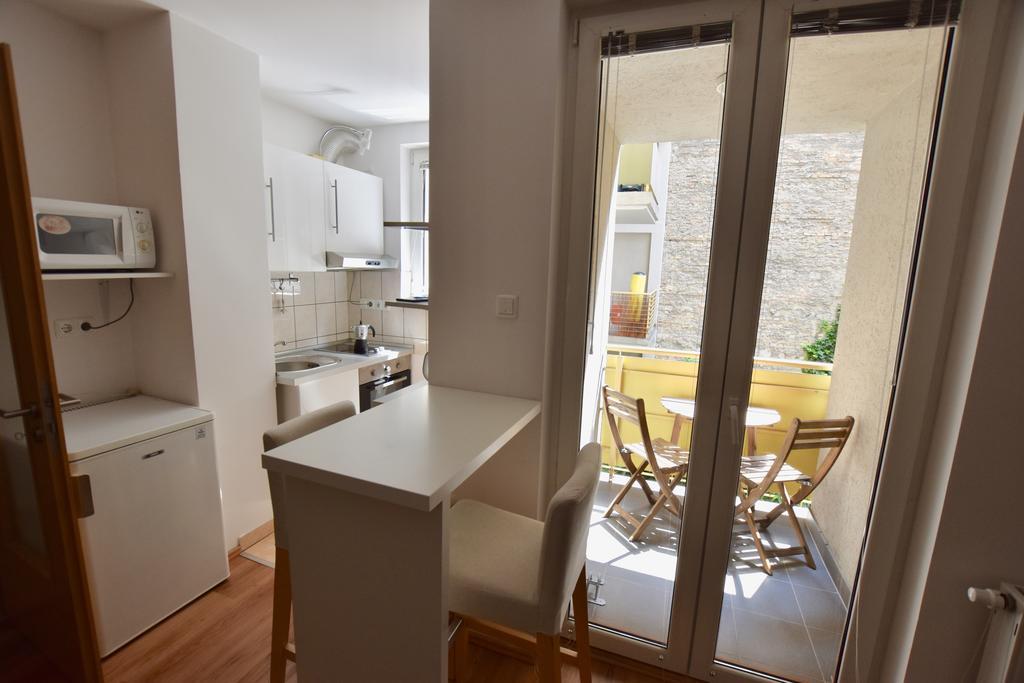 Boulevard Apartment *