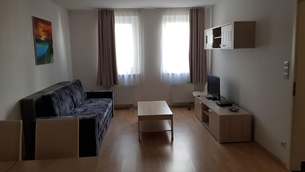 Topaz Haz Budapest