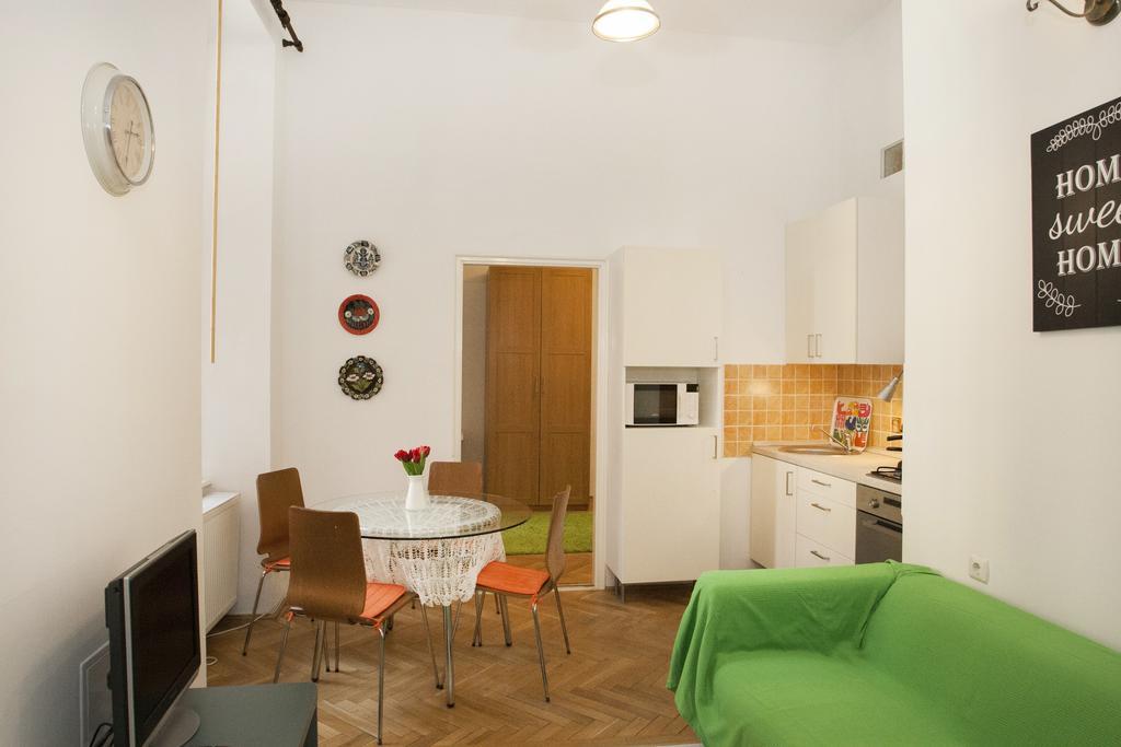 Apartamento Carolyn Apartman In The Old City *