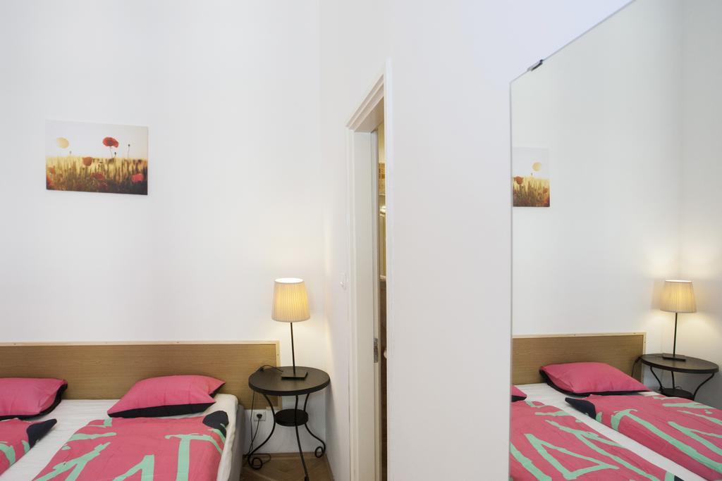 Carolyn Apartman In The Old City *