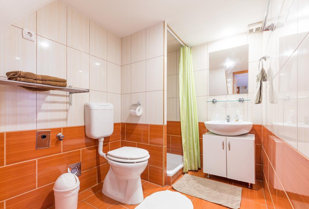 Central Studio O Utca
