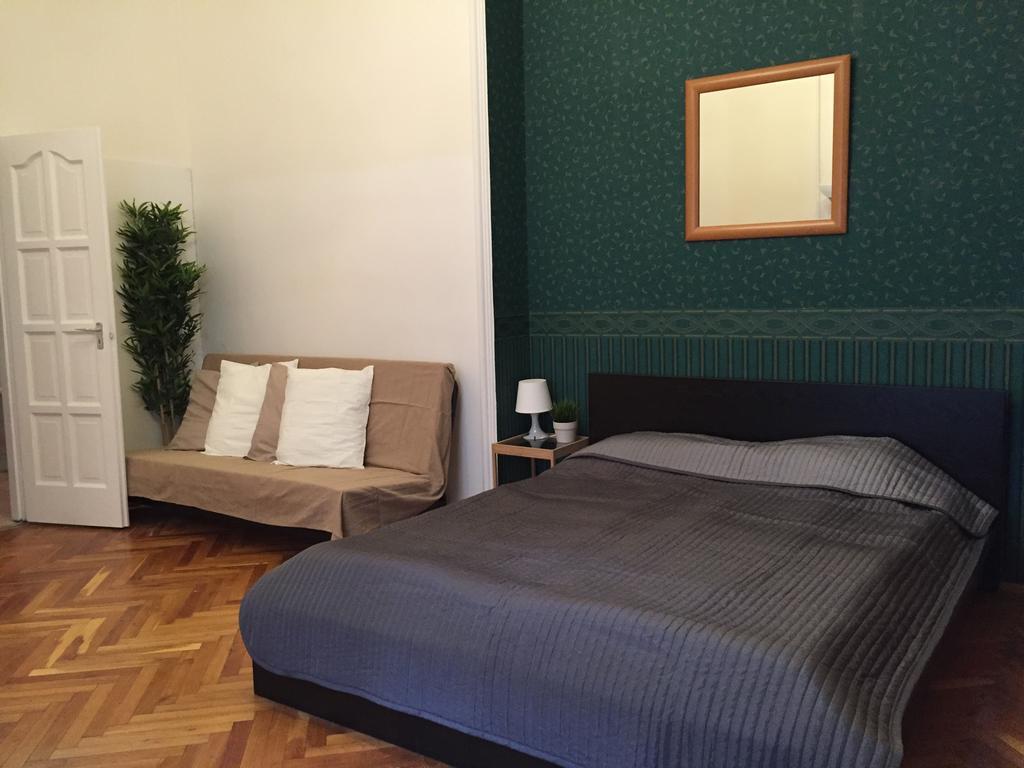 Budget By Hi5 - Vaci Street 44 Lägenhet Budapest