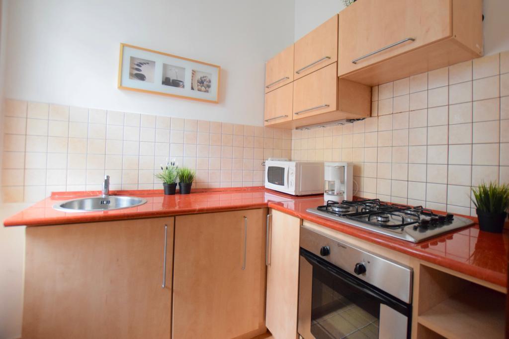 Lägenhet Budget By Hi5 - Vaci Street 44 Budapest