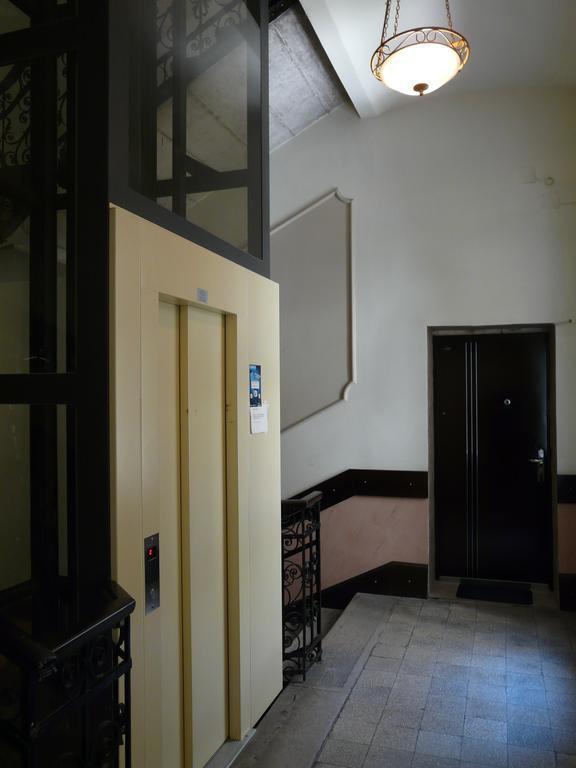 Westend & Courtyard * Budapest